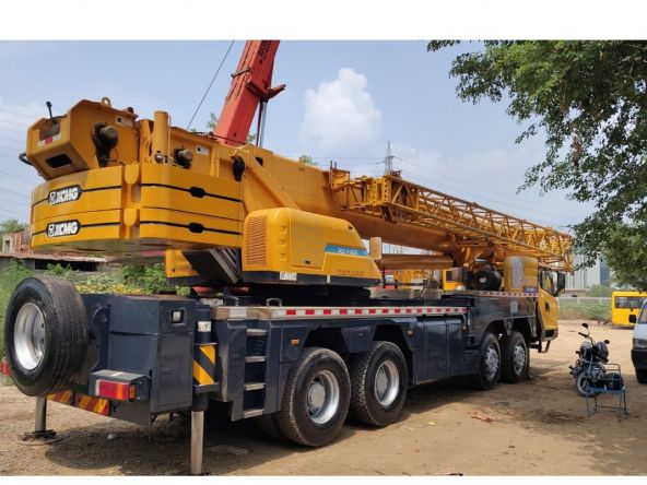XCMG CRANE.jpg