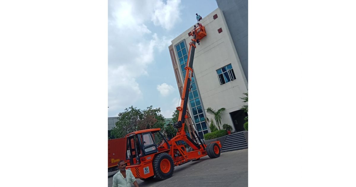 SCE 14 TON Hydra Crane - Without Fuel - With Operator | Synfra