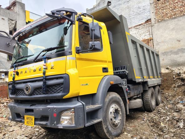 bharatbenz hyva 1.jpg