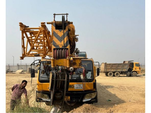 xcmg 100t.jpg